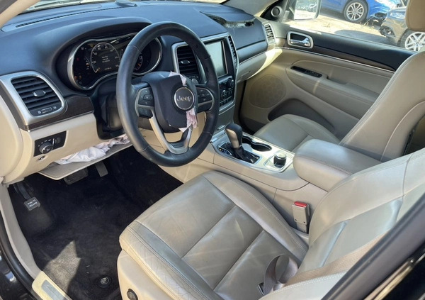 Jeep Grand Cherokee cena 59000 przebieg: 160000, rok produkcji 2017 z Wałbrzych małe 79